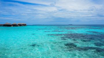 马尔代夫清澈的海水