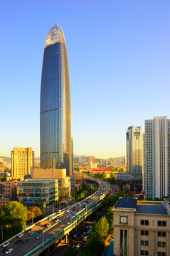 济南第一高楼高清大图