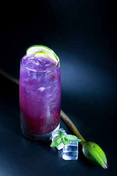紫色饮料
