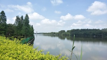 湖泊