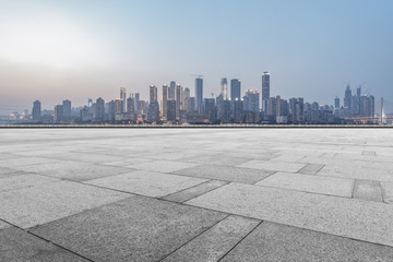 广场地砖和重庆现代建筑群