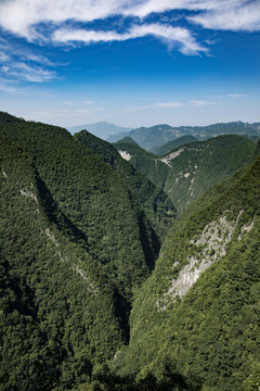 重庆武陵山大裂谷