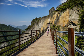 重庆武陵山大裂谷