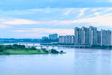 乐山青衣江大渡河交汇处城市风光