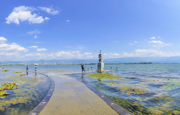 西昌邛海风光