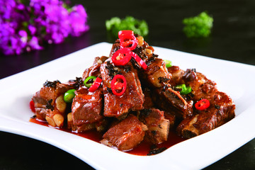 梅干菜烧排骨