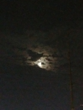 云彩和月光