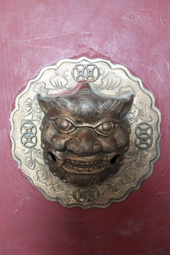 门兽首