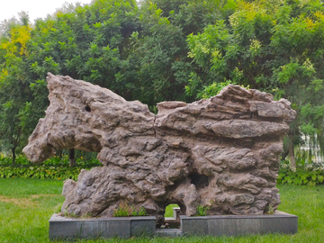 马形奇石造型碑