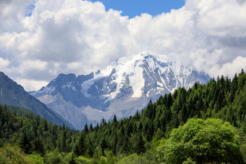 川西风光甘孜亚拉雪山