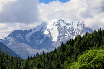 川西风光甘孜亚拉雪山