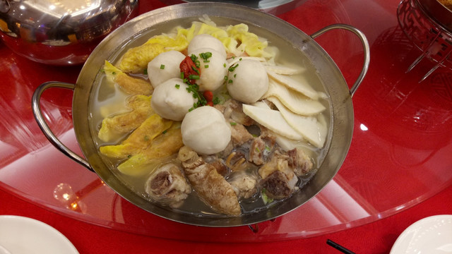 三鲜火锅