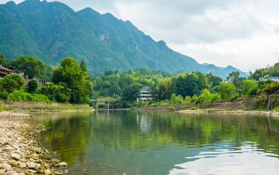 山区小河