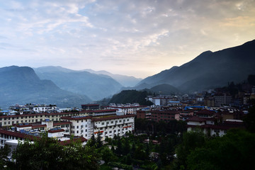 美姑县城风光