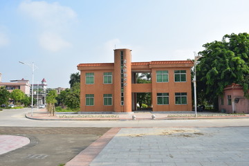 陈屋贝广场前养老院