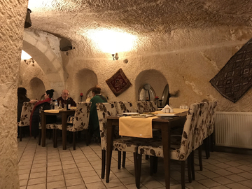 洞穴酒店餐厅