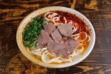 牛肉饸饹面