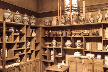 陶器店