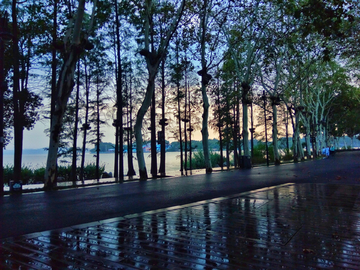 武汉东湖公园黄昏暮色