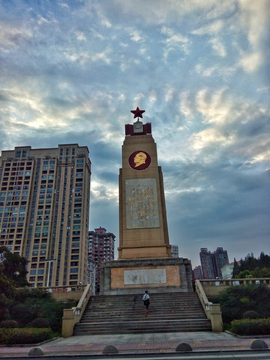 武汉抗洪纪念碑