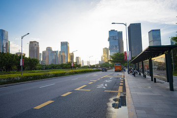 公交车站