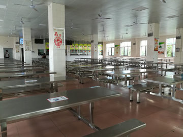 学校食堂