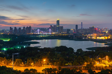 武汉夏季城市夜景日落风光