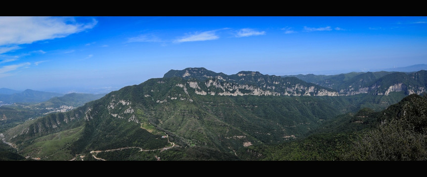 影片质感山脉风景图