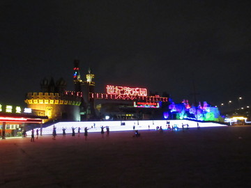 郑州世纪欢乐园夜景