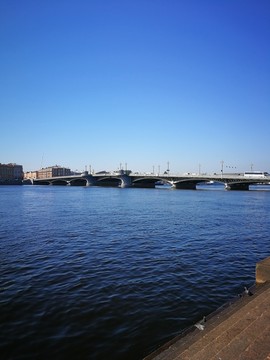 圣彼得堡涅瓦河大桥
