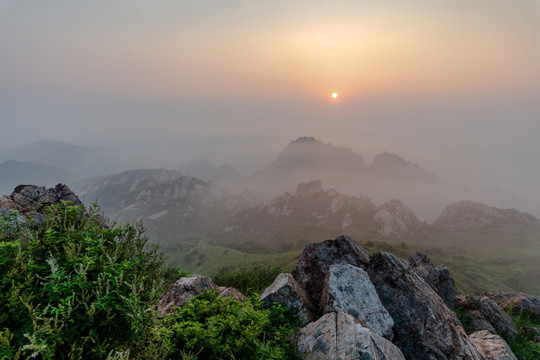 高山日出风景