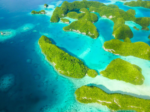 帕劳海岛群俯拍全景图