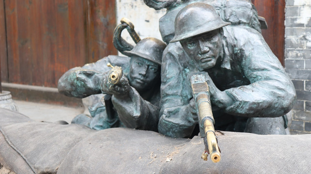 国军抗战雕塑