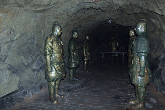 九门口长城隧道里的士兵塑像