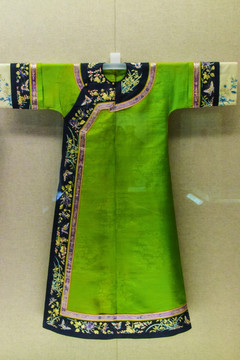 满族绿纱旗袍