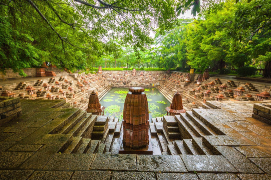仿建的印度摩多哈拉圣井