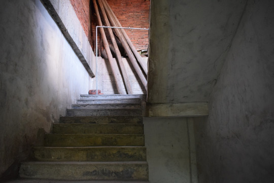 自建房楼梯间