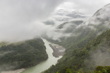 西藏墨脱雅鲁藏布江大峡谷风光4