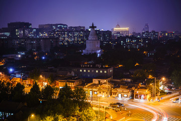 白塔寺夜景