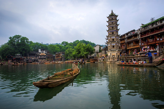 凤凰古城