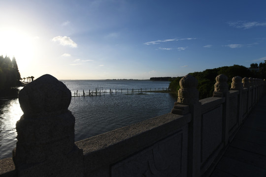 淀山湖日月岛石桥