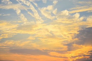 天空云朵黄昏晚霞