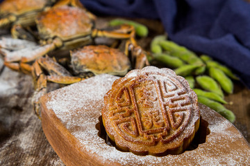 中秋节枣泥豆沙月饼河蟹