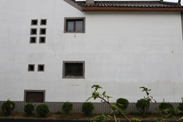 白墙瓦窗
