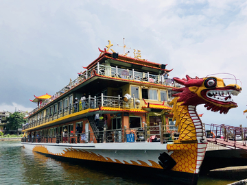 旅游龙船