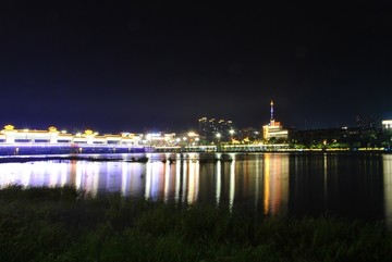 广汉滨江夜色