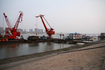 长江码头景色