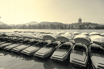 杭州西湖观光船