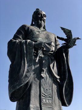 工匠鲁班塑像