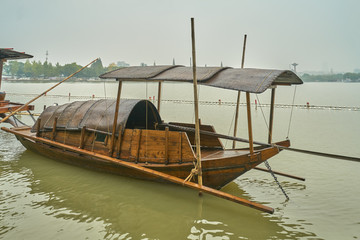 南湖小木船